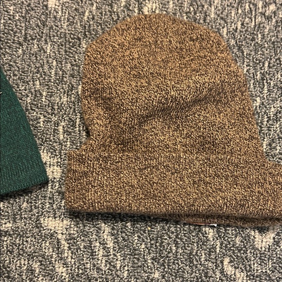 The North Face Dark Green Knit Beanie & Carhartt brown beanie. Top winter brands - Picture 7 of 16